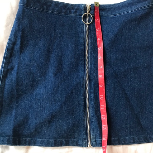 Forever21 zip front denim mini skirt - Picture 2 of 5